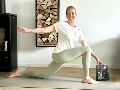 ProAgeYoga® - Kraft tanken, Ruhe finden - am So. 27.9. @ YOGAwelten - Studio und Akademie