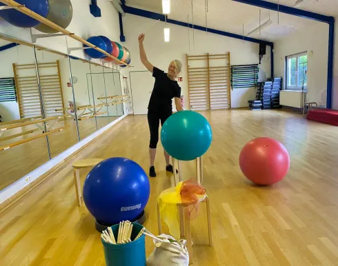 TrommelFit - Rhythmus mit dem Gymnastikball - 4x ab 23.01.2025 @ JCAH e.V.