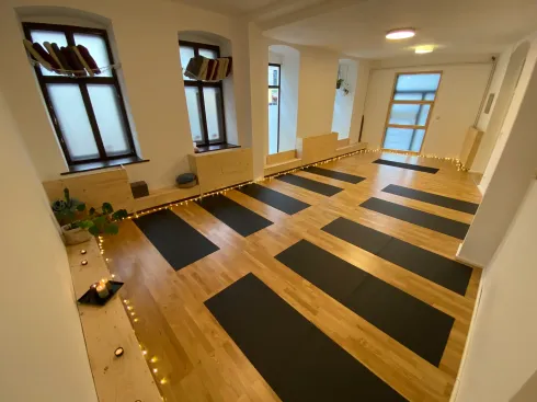 Yuj Yoga Lab