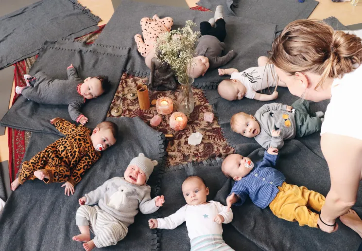 6-weekse Cursus Mama Flow - yoga voor na je bevalling - samen met je kindje 11.01.2022 @ Yogaschool Noord