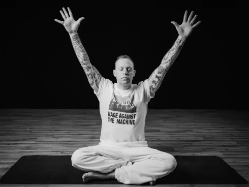 BECOMINGME Yoga & Meditation (zusätzlich als On Demand Klasse über Eversports "Videos" buchbar) @ Patrick Broome Yoga (Online Studio)