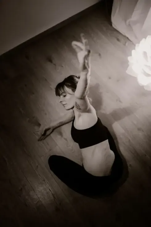 ONLINE  Simona Yoga Femme enceinte et yoga débutant  @ Ayni concept