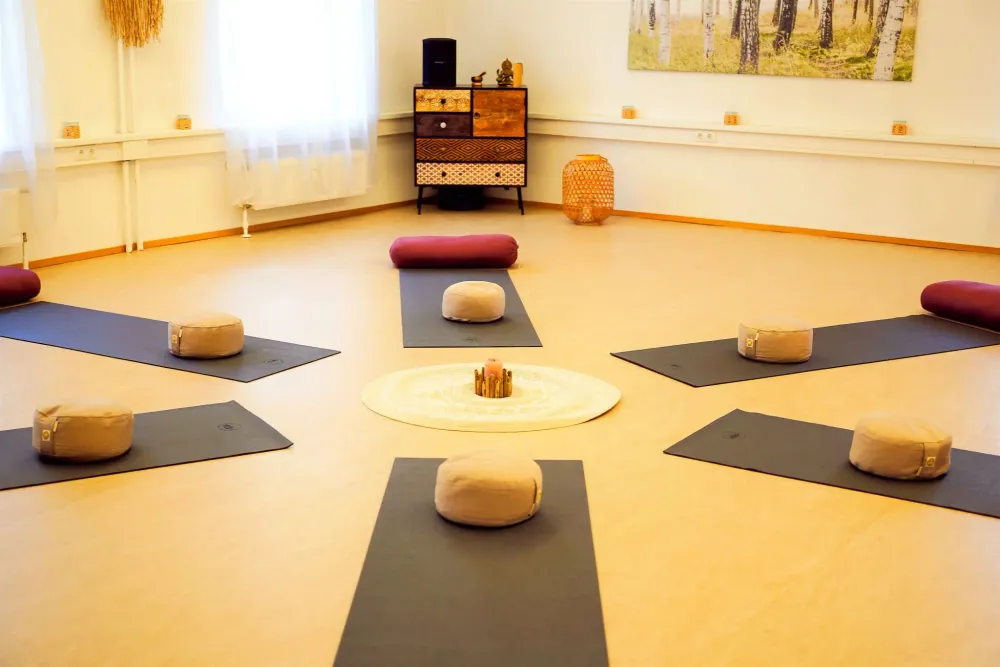 Yoga RAUM Hall