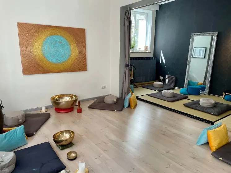 Grundkurs (verkürzt) Achtsamkeit & Meditation | donnerstags 19:30 | Online (Zoom) @ Zeit Geist Meditation - Mit Achtsamkeit meditieren lernen und Stress abbauen
