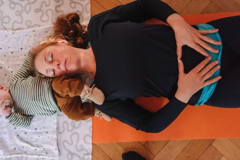 Postpartales Yoga unterrichten | Basis-Modul @ Flowing Moms