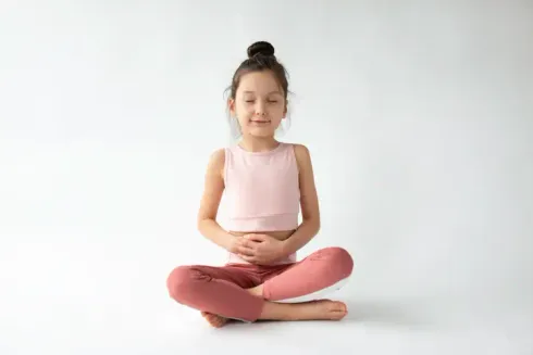SINGLE CLASS / TRIAL CLASS-MINDFUL REATIVE FLOW childrens yoga class in English @ Kids Be Creative