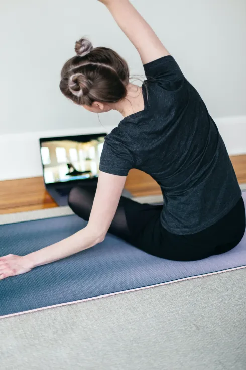 Yoga EN LIGNE tous niveaux @ Surya Paris