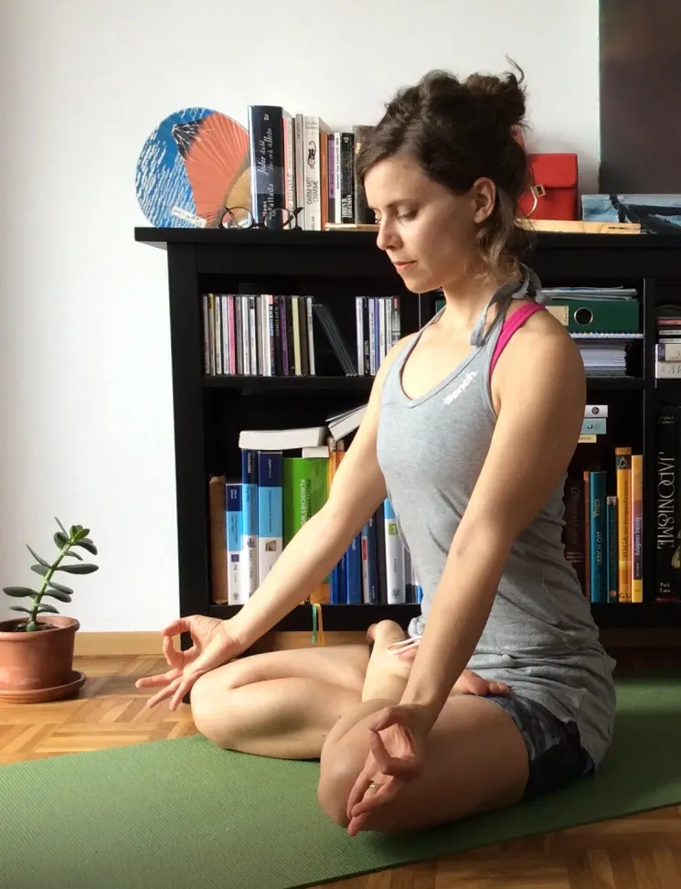 Yoga for Your Back mit Connie - ONLINE @ purnadayoga