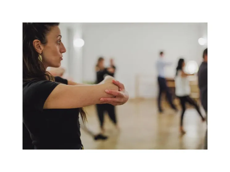 Summer Intensive Seminar: Enrosques & other embellishments (for both roles) @ Tango Mango
