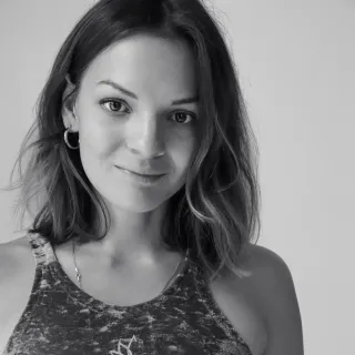 Dominika (DE, EN)