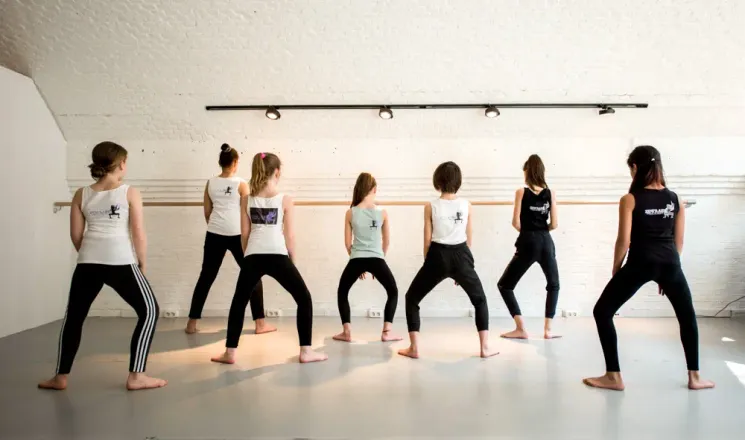 Streetdance gevorderd 8-10 @ Zeni's Art School of Dance