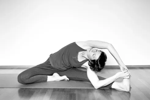 Flow Yoga @ SoulfoodYoga Sara Trippolt