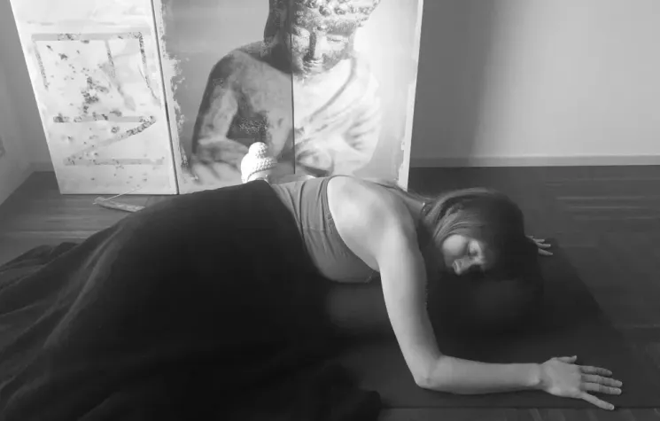 Hatha Restorative Yoga (Live Streaming) English @ AIRYOGA Online