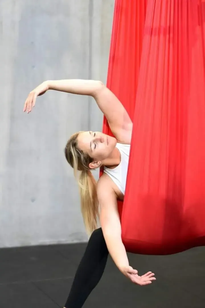 Aerial Yoga mit Jessica @ Dayuma - Pole & Acrobatics