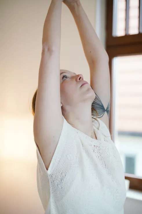 Anusara Basics – Aufbaukurs (12 EINHEITEN) @ The Bow- Michaela Reinhard Yoga & Meditation