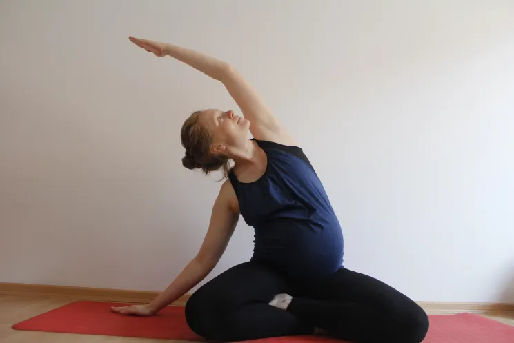 ONLINE Schwangerschaftsyoga @ Thea Maillard - Yoga & Coaching