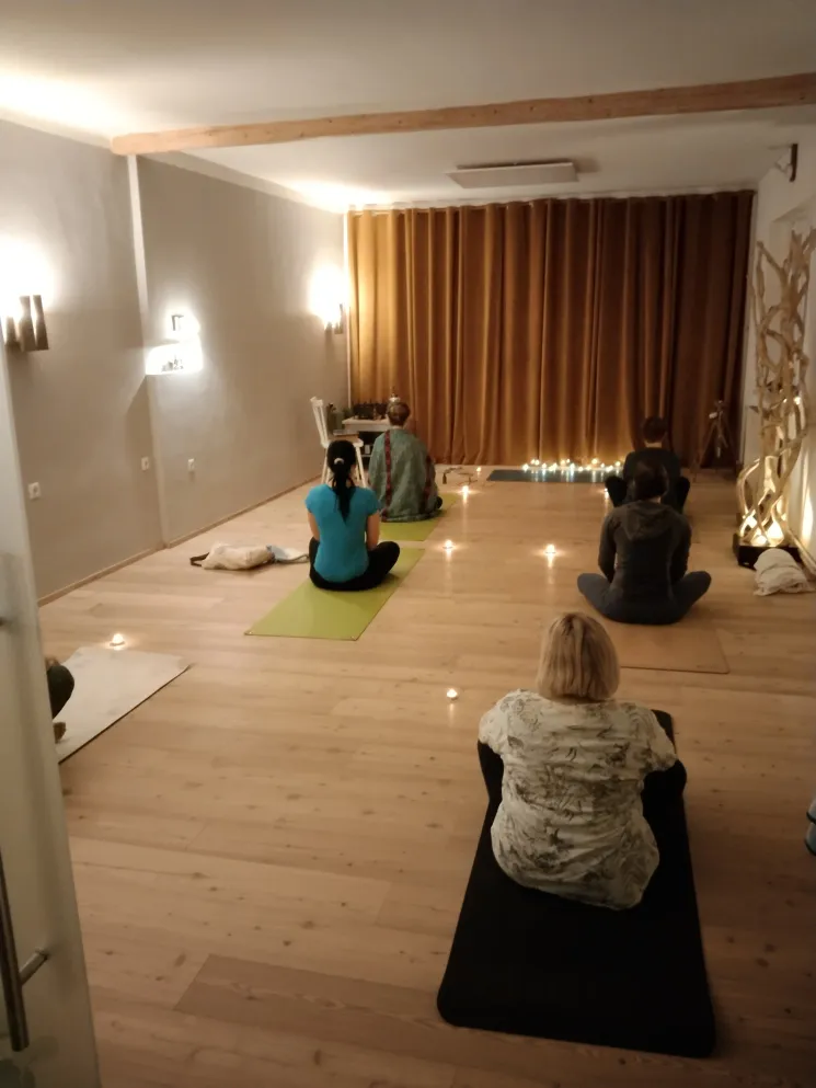 Yoga sanft im Yogahäuschen // Herbstkurs 2024 @ Yoga mit Michaela