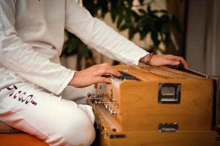 Harmonium-Begleitung Lernen - Grundlagen @ Herzraum Prävention und Gesundheit