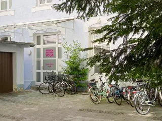 Dieser Anbieter hat keine Bildbeschreibung für dieses Bild hinterlegt