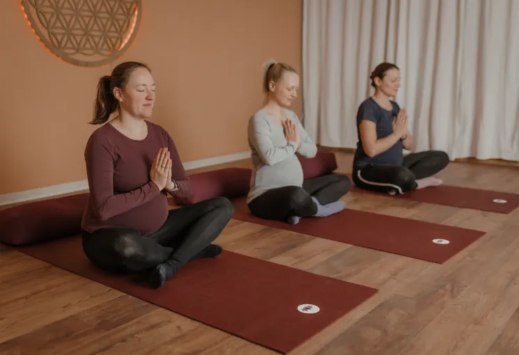 Schwangerschaftsyoga Elternschule Klinikum Hanau @ Yogainsel