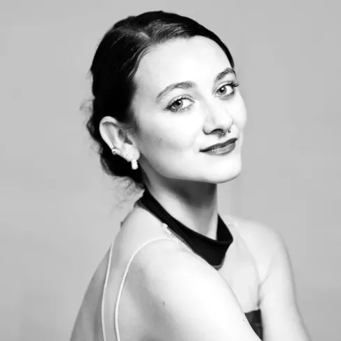 Dance & Stretch with Leonie Hansen @ Dayuma - Pole & Acrobatics