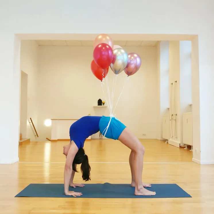 Yoga am Morgen| ONLINE | Alle Level | Claudia @ Iyengar Yoga Zentrum Berlin