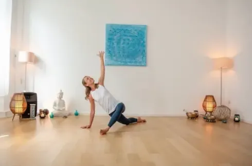 Rückenyoga - Präventionskurs @ Yogastern