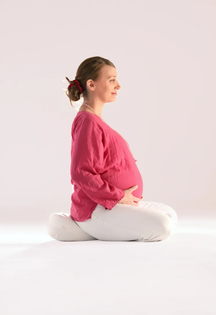 Schwangerenyoga - Vor Ort oder Online - Di 10.45 Uhr @ Yoga Vidya Bayreuth