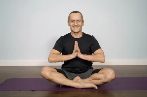 Hatha Yoga Workshops - Stand und Bodenpositionen  @ Yoga and More -Farhad Djabbari-