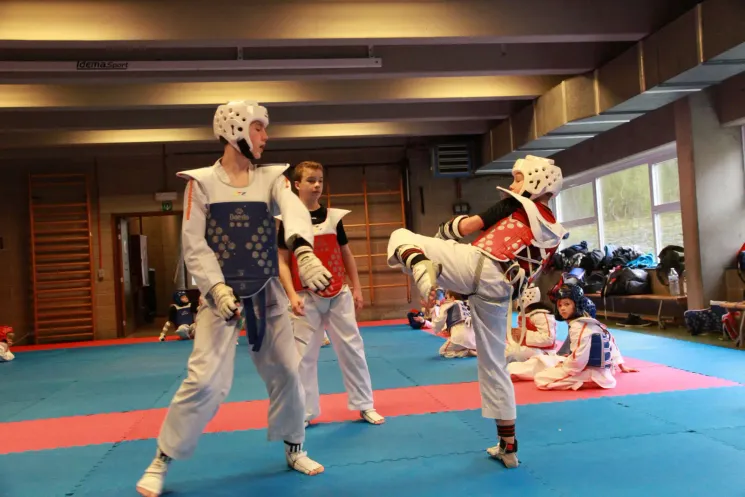 Cours Combat - CAD/JUN/SEN (12 à ... ans)  @ Sonbae Taekwondo Academy