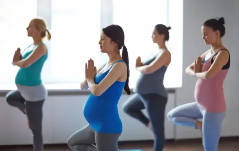 Schwangeren Yoga Kurs freitags ab dem 15. März 2024 - Holzkoppelweg @ Yoga-Moment