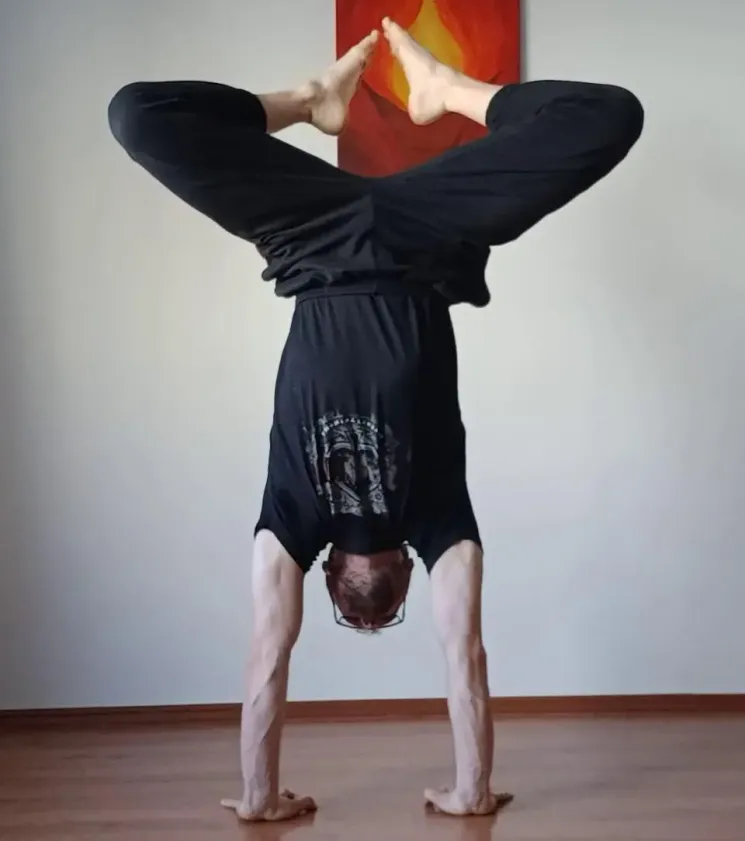 10-teiliger Handstand - Kurs für Anfänger*innen @ GRUNDSTEIN 39 - Yoga - Conscious - Dance