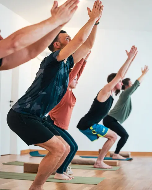 Morning Flow · ONLINE · Deep Insight und Meditation @ Mother Earth Yoga