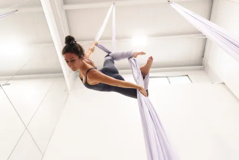 Jenn Vigh - Pilates and Aerial Silks Choreography: Deep Abdominal Strength @ Aerial Silk Vienna