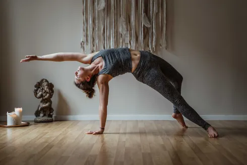 ONLINE: Yang to Yin mit Kathi @ Yoga Vidya Bamberg