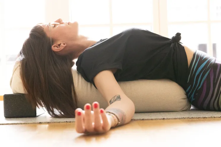 New Year's Special: JahresEinklang - Yin Yoga & Handpan Live Musik @ Place to Be Yoga Studio