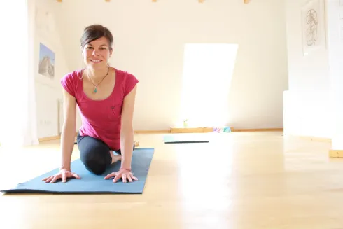 Yoga Beginner & Wiedereinsteiger Mo 19:30-21:00 Uhr - Überlingen & online @ Imke Beck - Yoga & Co.