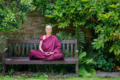 Meditations Workshop: Lieben ohne Anhaftung mit Gen Kelsang Lobma @ The Vinyasa People Yoga Studio