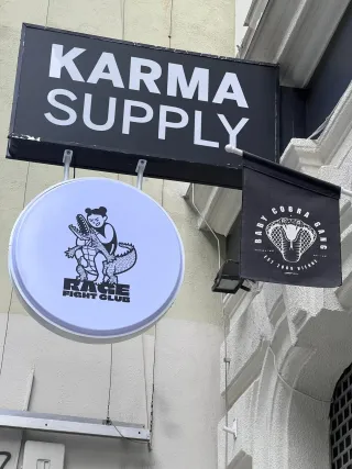 Dieser Anbieter hat keine Bildbeschreibung für dieses Bild hinterlegt