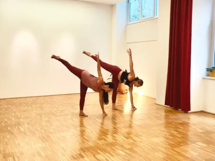 ONLINE Inside Flow Yoga  | Open 75 @ ANANYA Yoga Wien