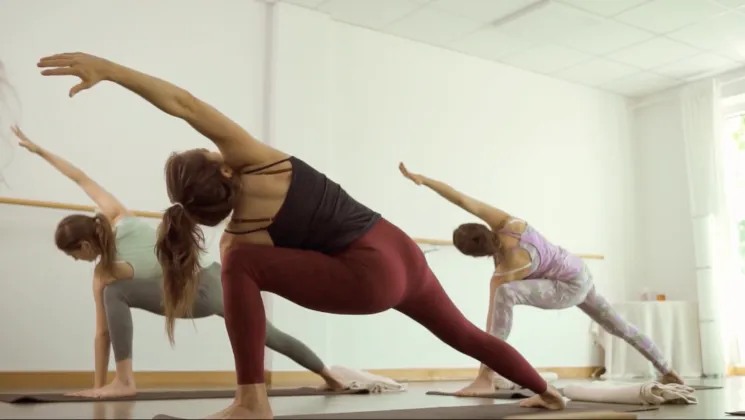 Yoga Aufbau Kurs (für Anfänger mit Vorkenntnissen) @ ZEN-TO-GO