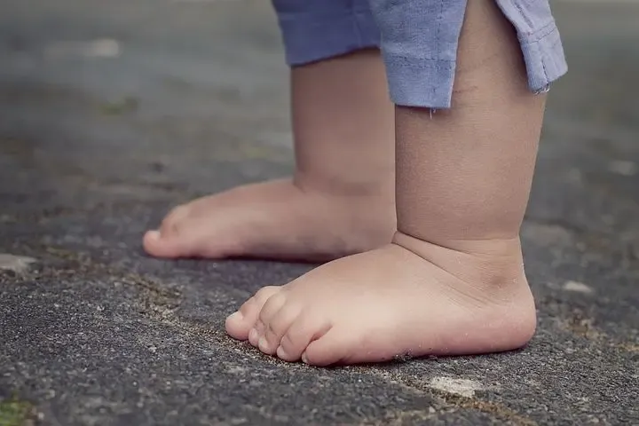 Babyturnen (8-15 Mte.), DO, 9:30-10:30 Uhr, 02.07. bis 30.07. (Ersatztermin: 06.08.) @ Die FamilienBox
