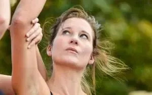 Online: Yin Yoga für die Faszien  @ Die Glücksbringer