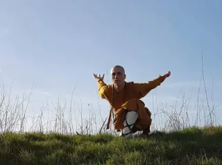 Dieser Anbieter hat keine Bildbeschreibung für dieses Bild hinterlegt