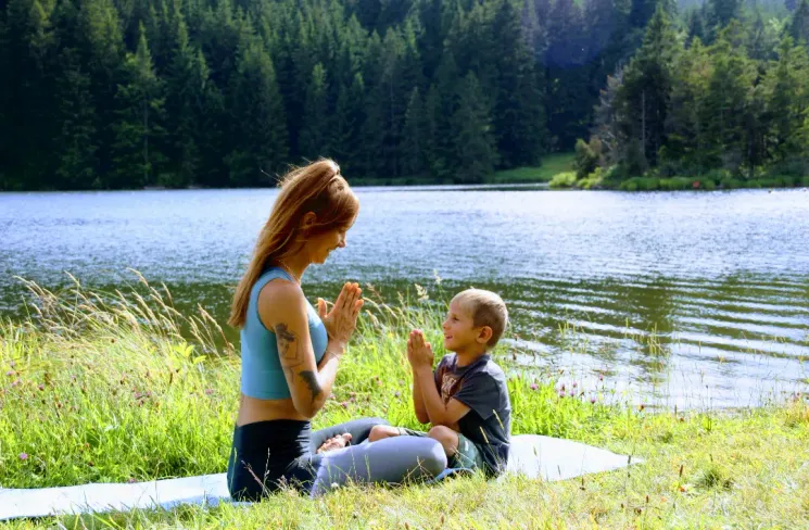 Kinder Yoga mit JENNY - 4 bis 8 Jahre | 02/2026 @ Ananda Yoga Haus - Kempten