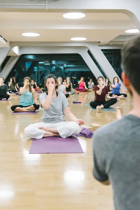 YOGA FLOW *online* @ Studio One Tanz & Yoga