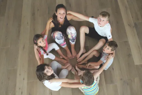 Family Yoga: Osterzeit ist Hasenzeit! @ STUDIO herzfeld