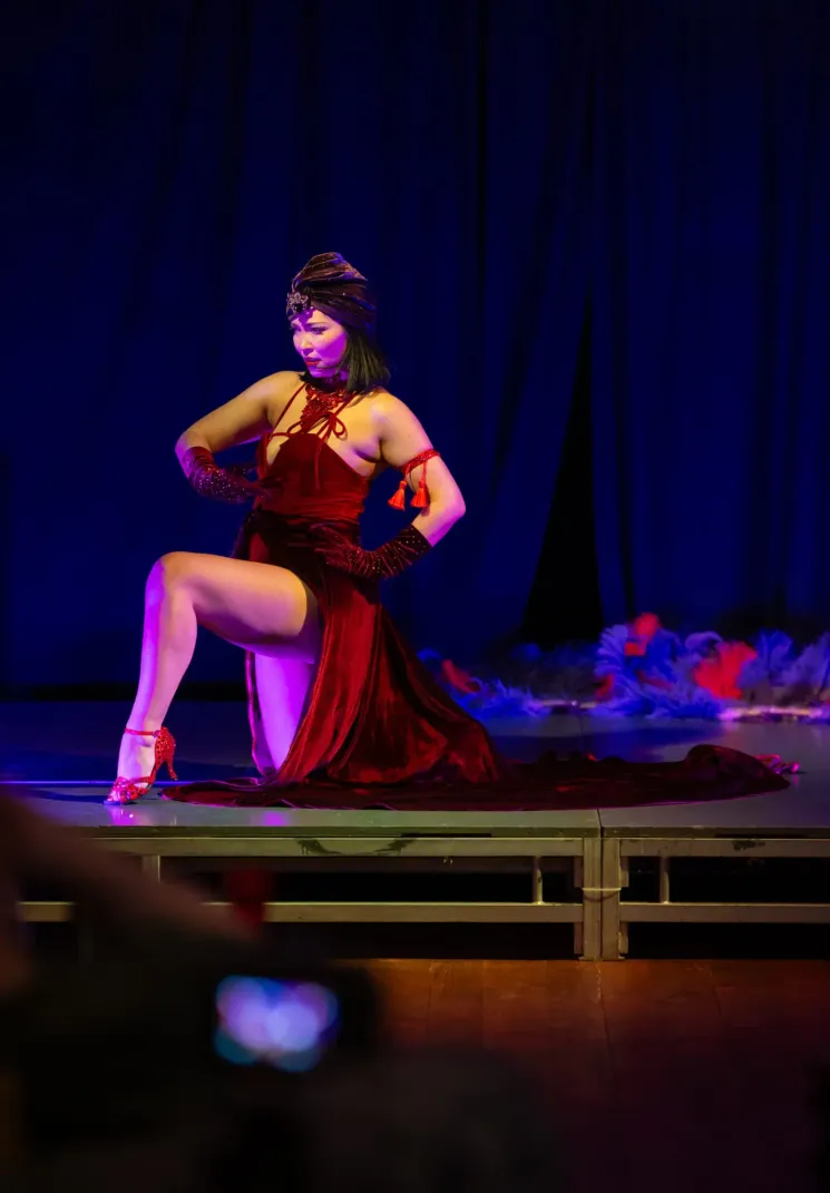 Burlesque Floorwork and Chair @ The B'Hive Burlesque