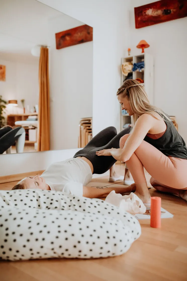  Rückbildungskurs – Beckenboden Training (Krankenkassenkurs) mit Babys| ab April | STUDIO  @ numi | Yoga & Entspannung