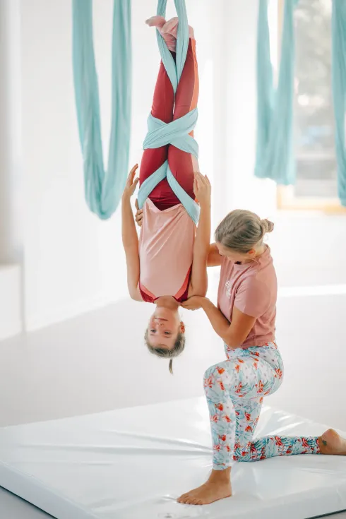 Aerial Akrobatik für Kids (6 bis 9 Jahre) | donnerstags, 15:30 Uhr @ Aerial Loft